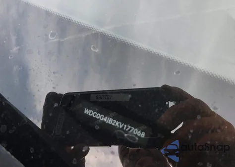 2019 Mercedes-Benz Glc 300 from USA, damaged, VIN WDC0G4JB2KV177068